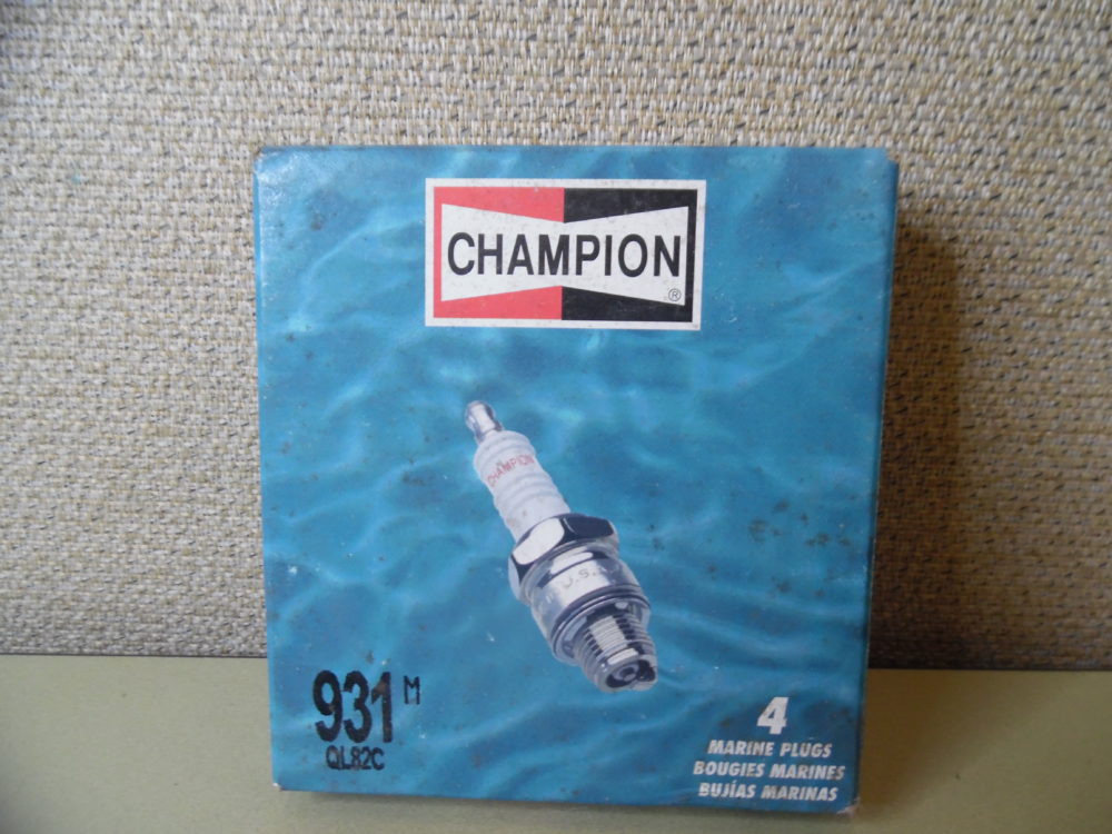 (4) CHAMPION 931M QL82C COPPER MARINE SPARK PLUGS FREE US SHIPPING
