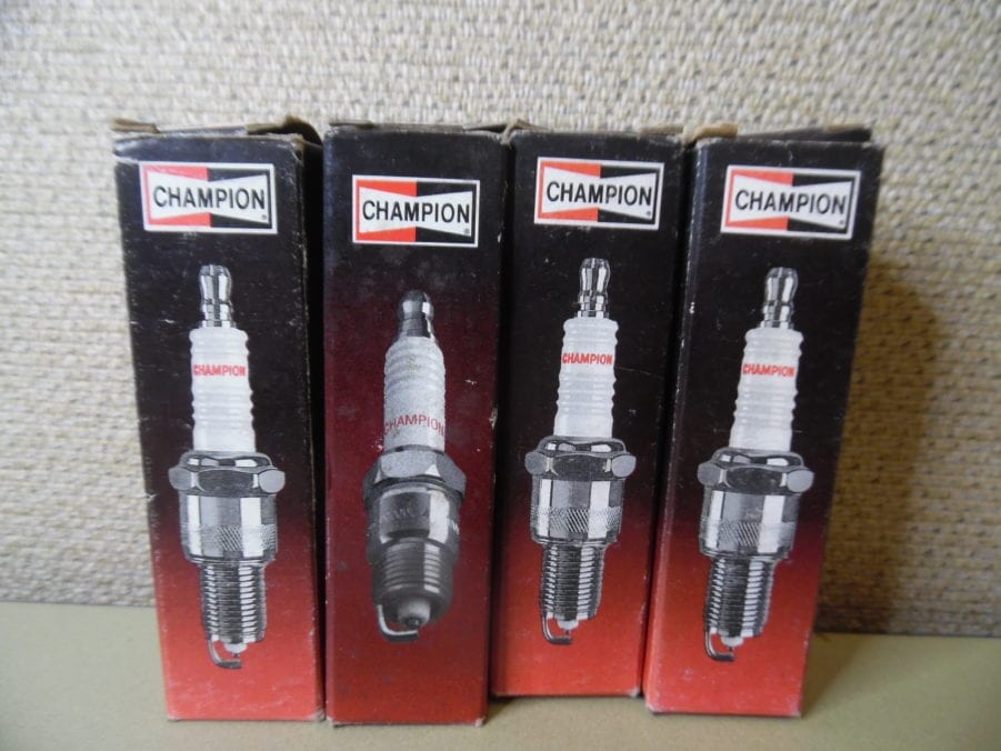 QTY Lot of 4 CHAMPION 898 QL76V COPPER PLUS SPARK PLUGS - 4 Pack Box