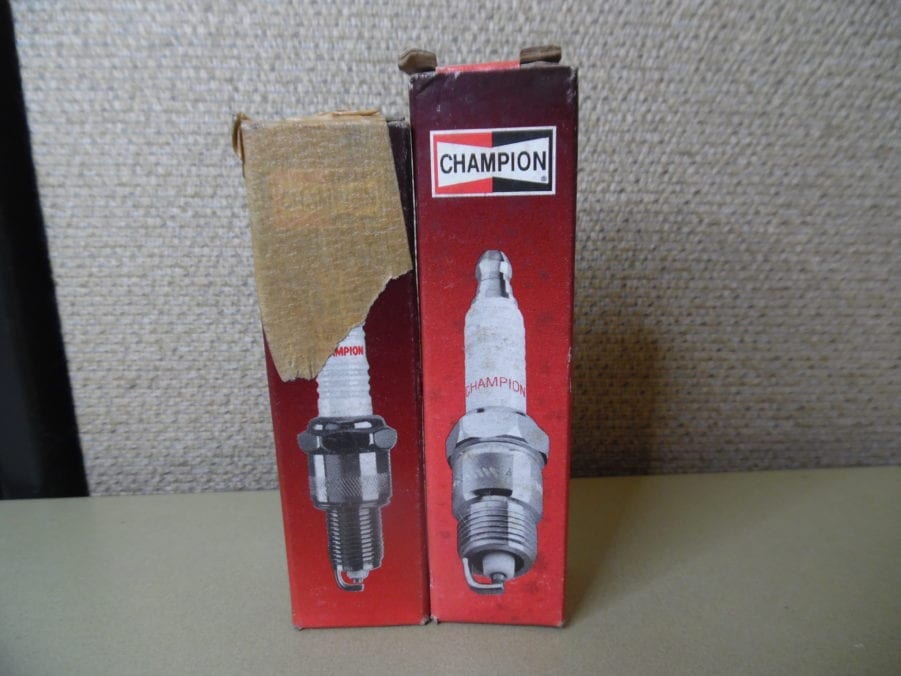 (2) CHAMPION 121 RV8C COPPER PLUS SPARK PLUGS - FREE US SHIPPING