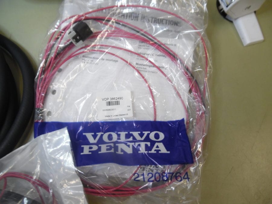 GENUINE OEM VOLVO PENTA 21733731 Neutra-Salt Engine Flushing Kit - Image 5