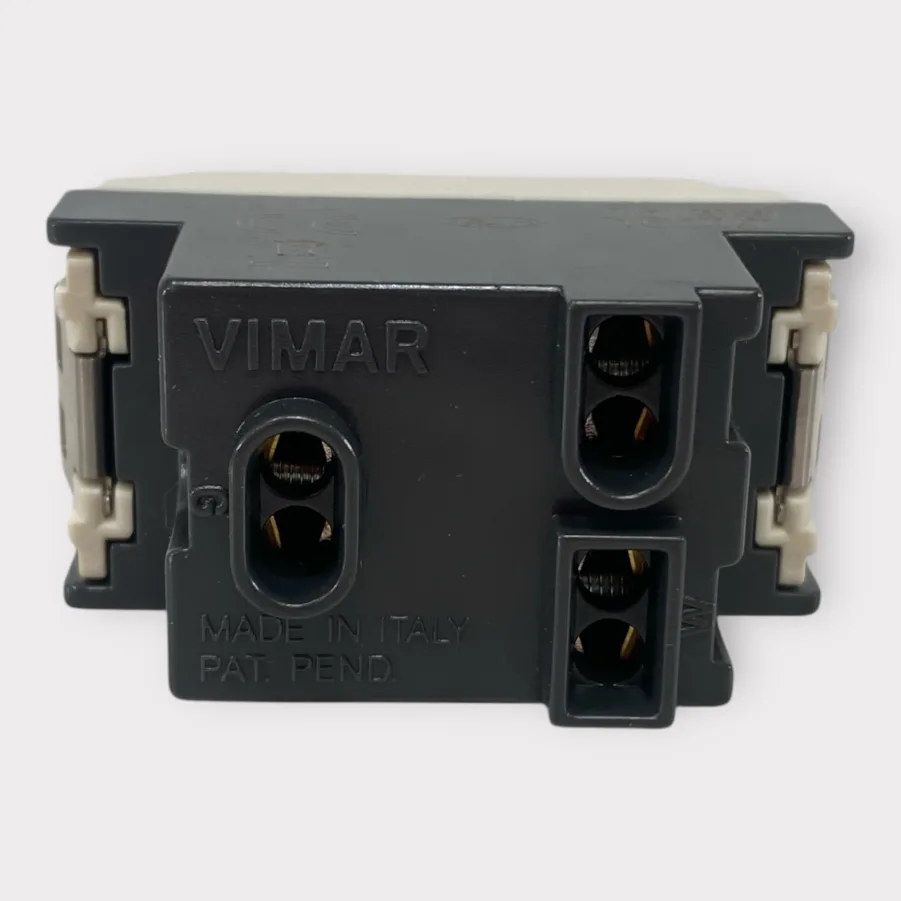 Vimar Idea 16245.B 15A/127V Socket Outlet - White **New** - Image 5