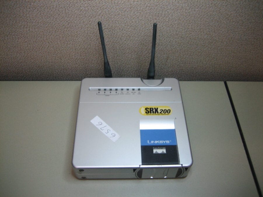Linksys WRT54GX2 SRX200 54 Mbps 4-Port 10/100 Wireless-G Router