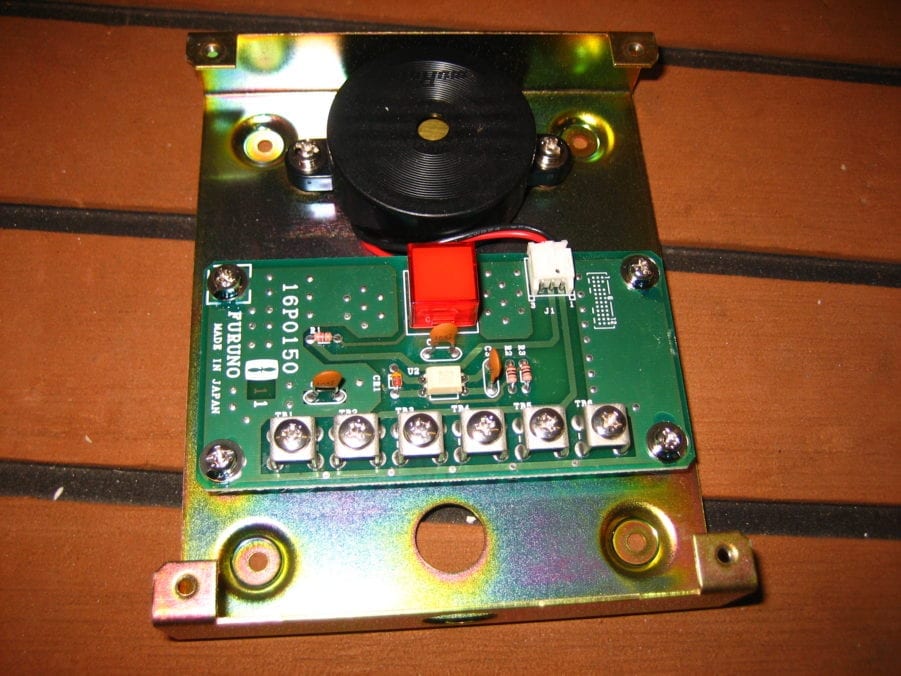 Furuno *NEW* IC-302 Inmarsat-MES Distress Alert Unit MISSING CLEAR DOOR - Image 4