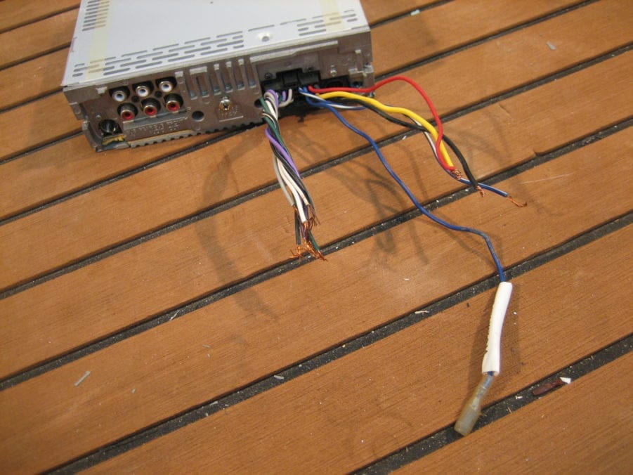 Sony CDX-M30 Marine AM/FM/AUX Stereo Receiver - TESTED! - Image 5