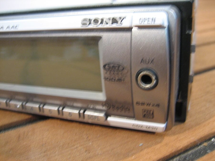 Sony CDX-M30 Marine AM/FM/AUX Stereo Receiver - TESTED! - Image 3