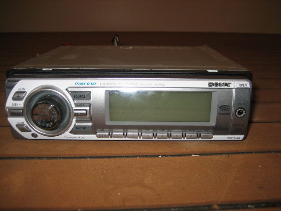 Sony CDX-M30 Marine AM/FM/AUX Stereo Receiver - TESTED!