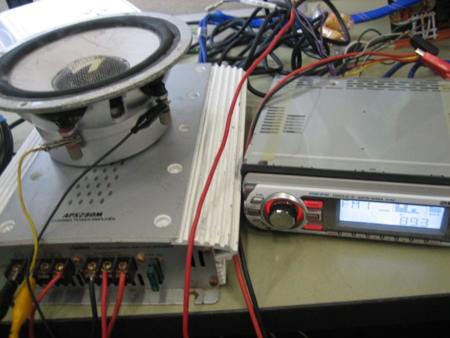 Sony CDX-M30 Marine AM/FM/AUX Stereo Receiver - TESTED! - Image 10