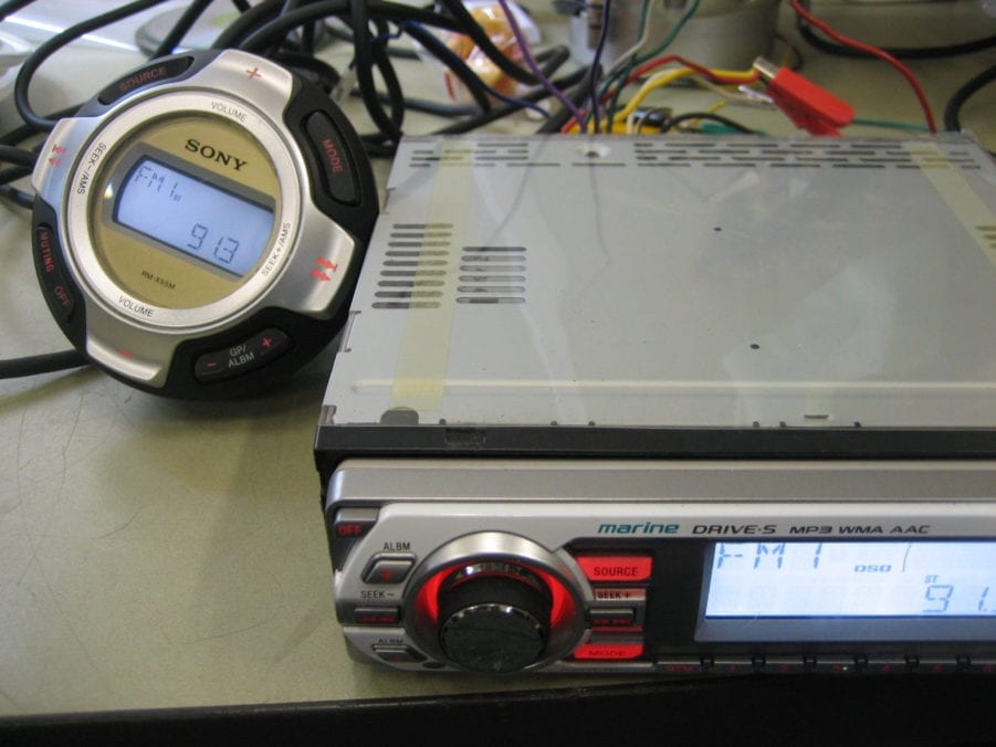 Sony CDX-M30 Marine AM/FM/AUX Stereo Receiver - TESTED! - Image 11
