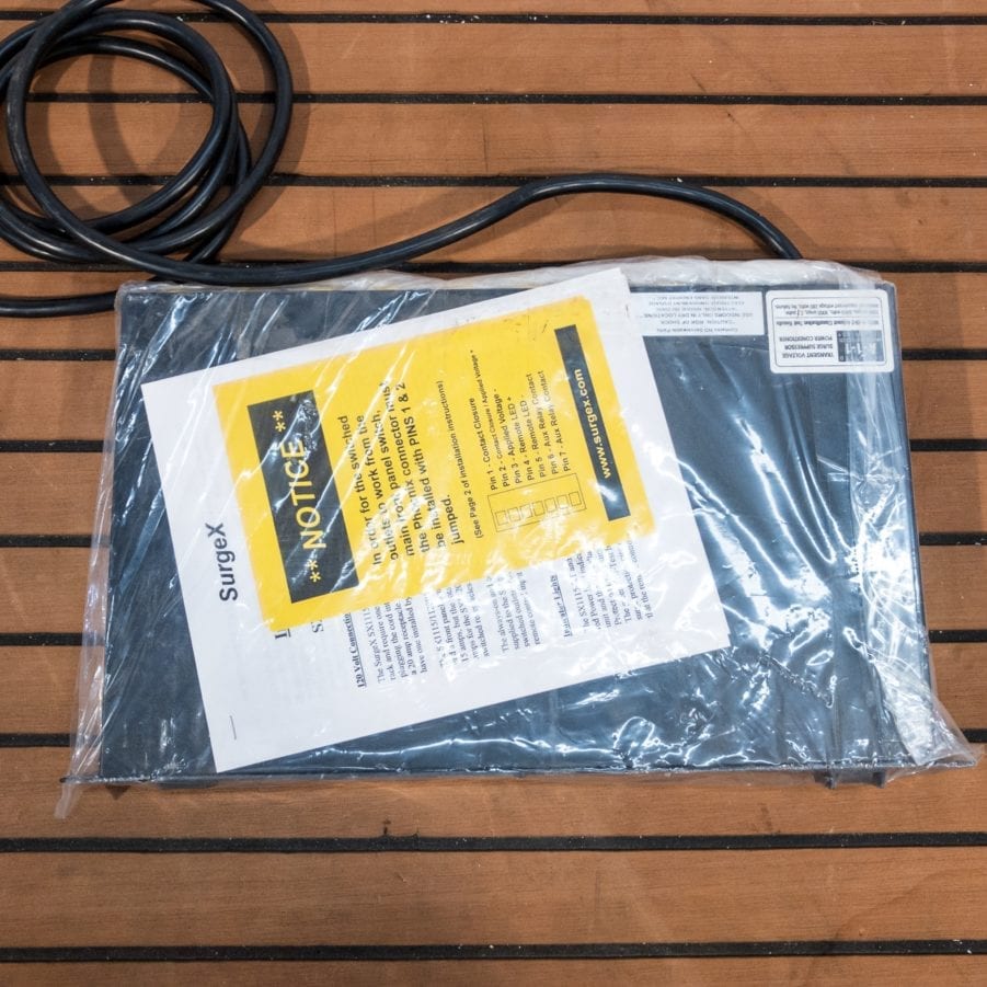 SurgeX SX1120-RT 8-Outlet Surge Suppressor Power Conditioner 120 V ~ 5 Amp - Image 3
