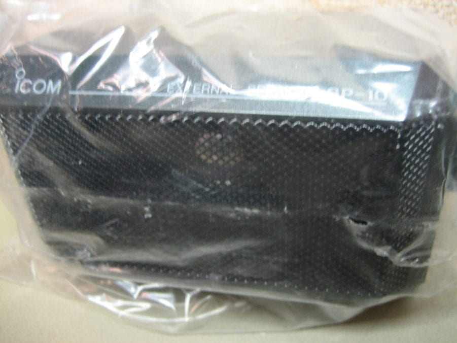 OEM Icom SP-10 External VHF 3.5mm 4-Ohm Speaker w/ Bracket - Image 3
