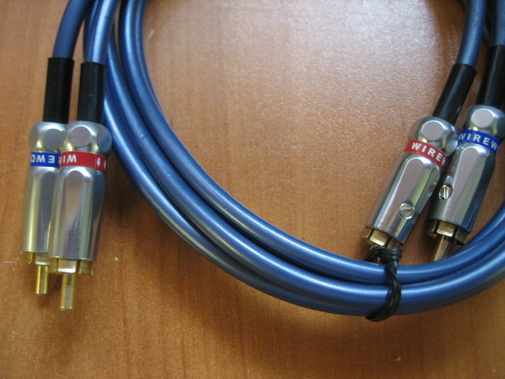 Wireworld Luna 5 Interconnect LUI 4.OM Tubular OFC Conductor ...