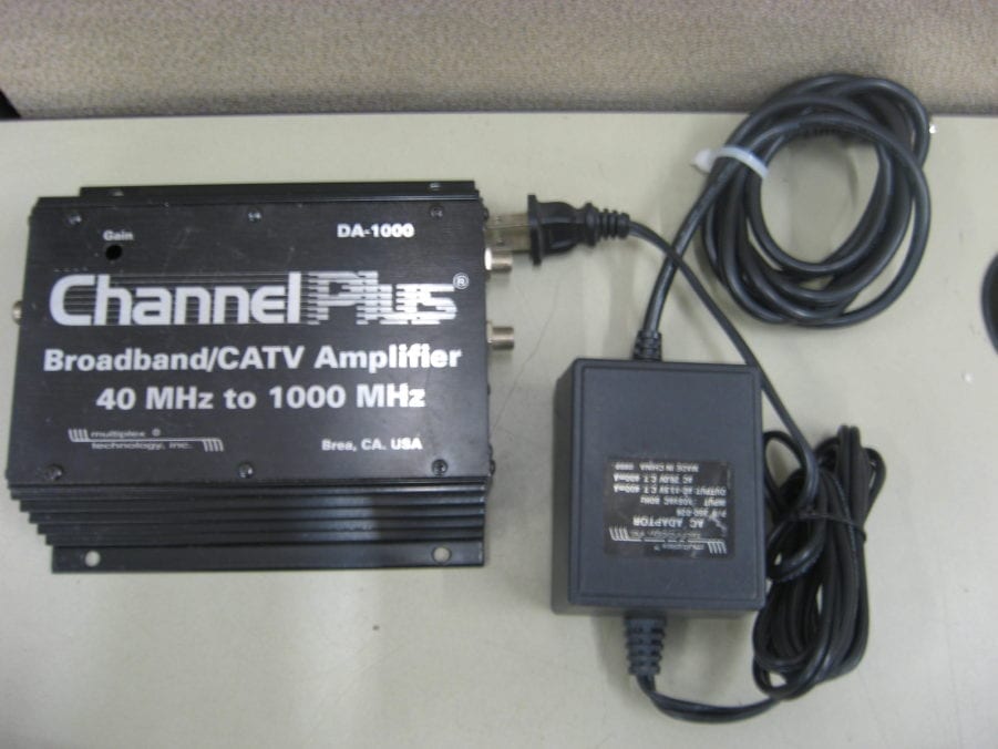 Channel Plus DA-1000 RF Amplifier Broadband/CATV Amplifier w/ Power Adapter - Image 7