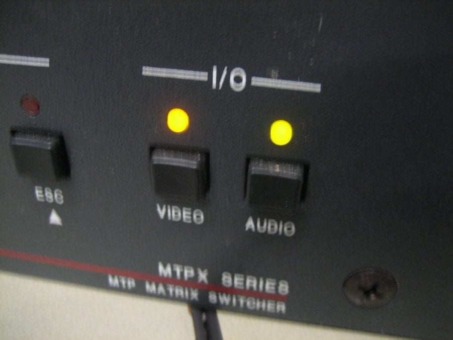 Extron MTPX-816 MTP Matrix Switcher f/ RGBHV, Video, Audio, RS-232 - Image 8