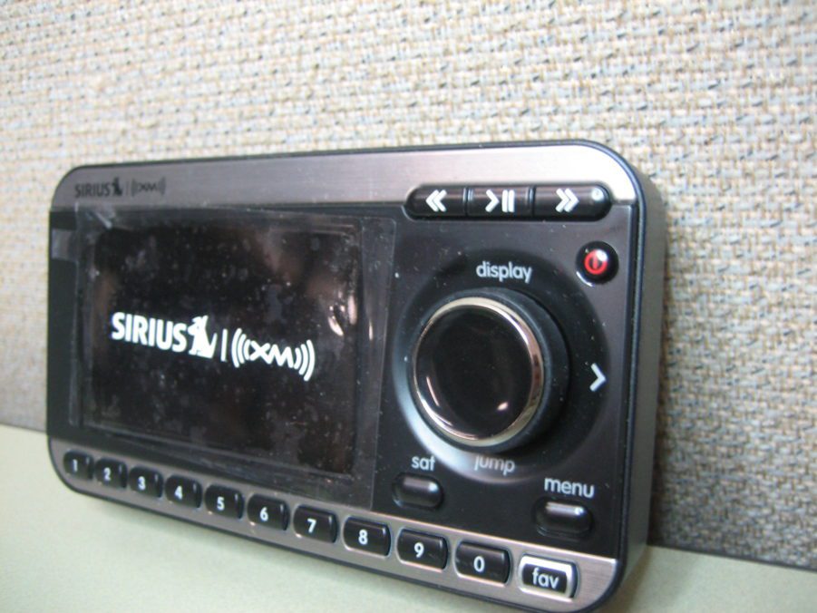 Sirius XM SXMIR1 MiRGE Dual-Band Interoperable Satellite Radio Receiver - Image 4