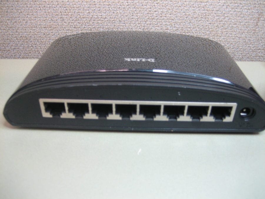 DLINK DGS1008G 8 Port Gigabit Switch FREE US SHIP Max Marine