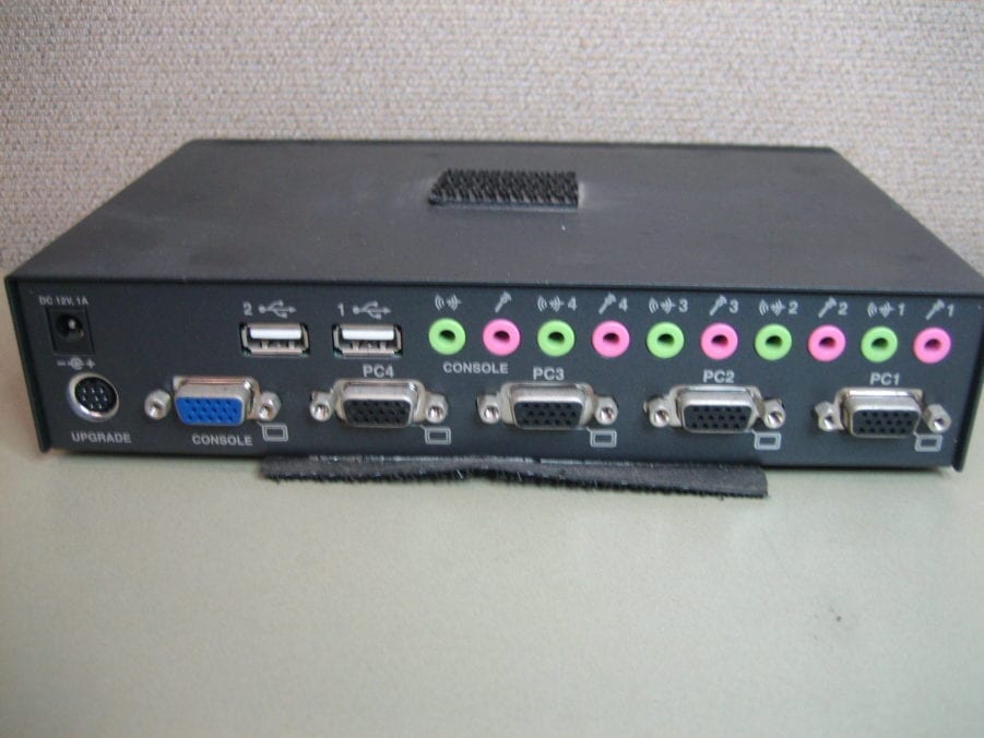 Avocent 520-338-001 SwitchView 4-Port USB KVM Switch - Image 3