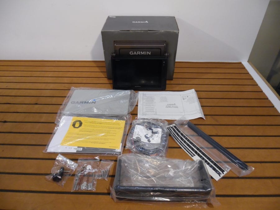 Garmin GPSMap 922 9'' MFD Touchscreen Chartplotter/Sonar Display ~ New In Box
