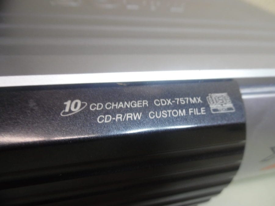 Sony CDX-757MX 10-DISC CD PLAYER / CHANGER w/ Magazine - Image 4