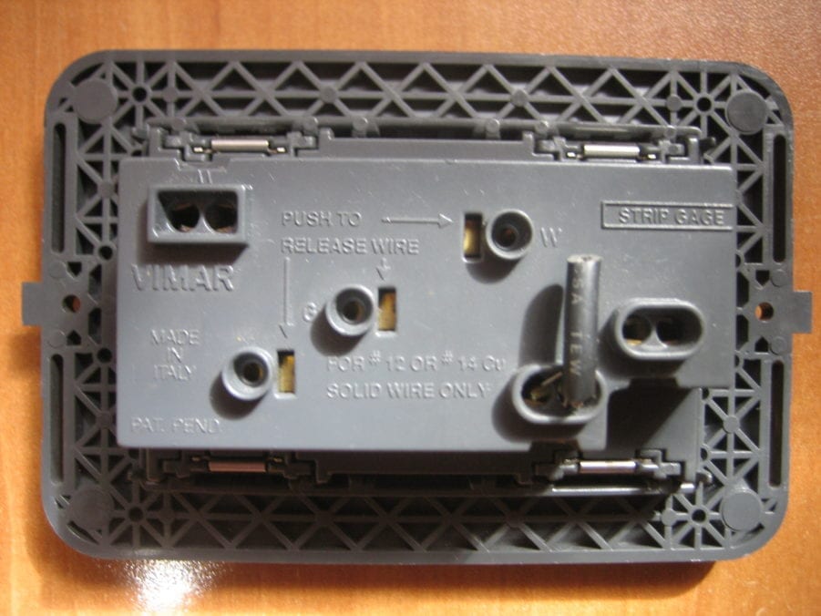 Vimar Idea 16246 2P+E Double Socket Outlet 15A 127V 3 Modules w/ Plate  #16713  -Gray - Free Shipping - Image 2