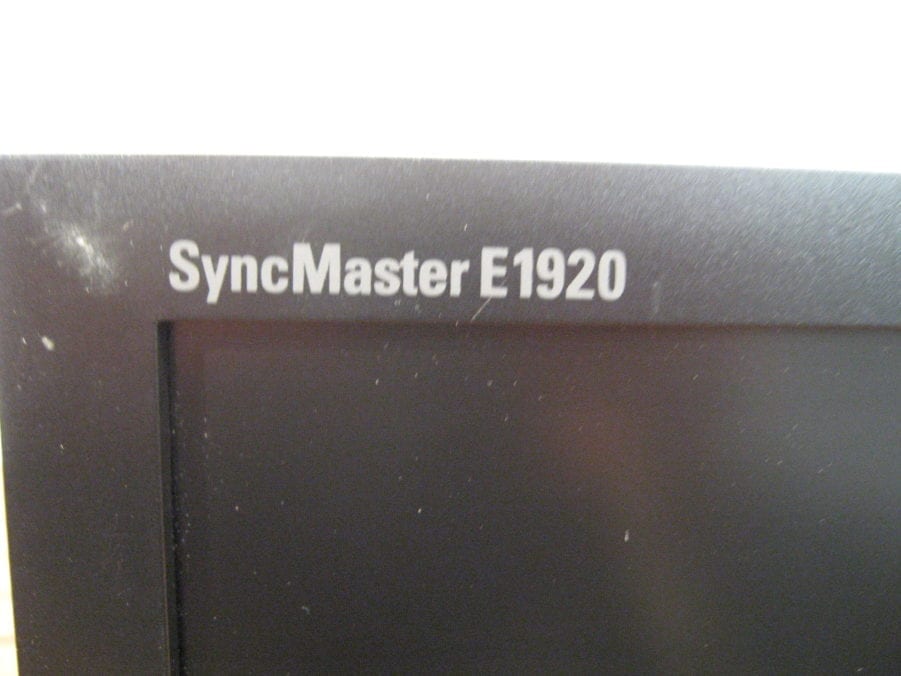 SAMSUNG SyncMaster E1920N 19" LCD Monitor (WORKING) - Image 4