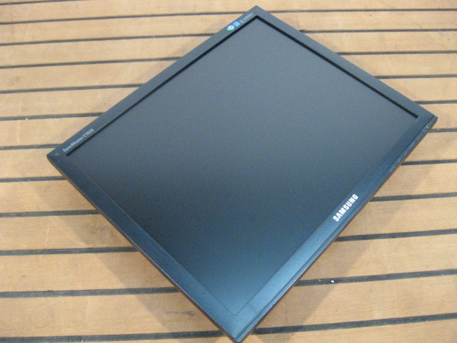 SAMSUNG SyncMaster E1920N 19" LCD Monitor (WORKING) - Image 3