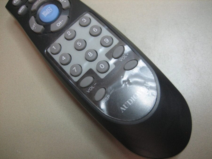 Audiovox YEC0105 Remote Control for Sirius Satellite Radio - Image 3