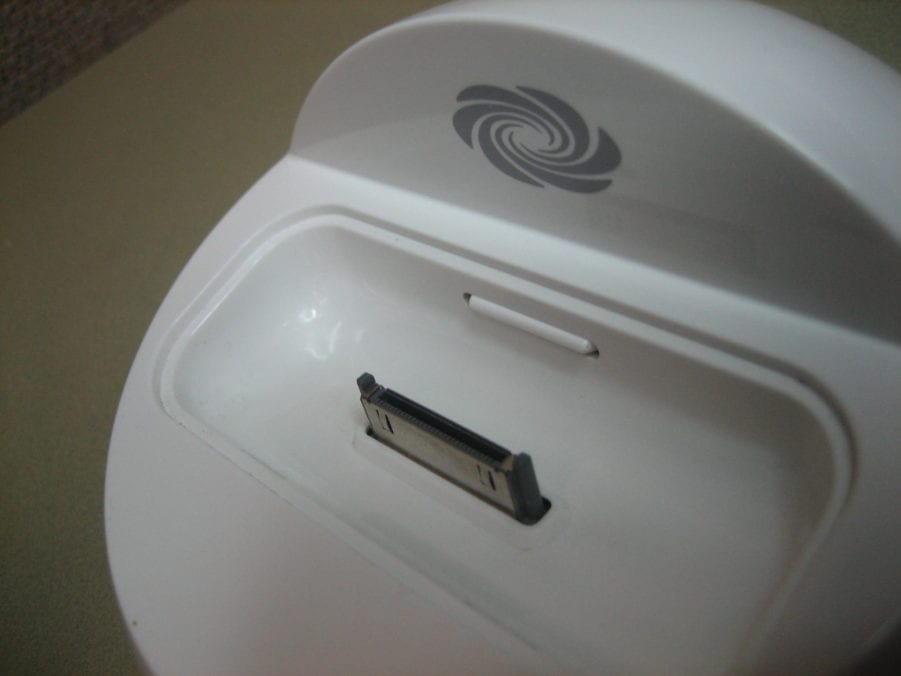 Crestron CEN-IDOC-DS Ipod 30 PIN iPhone/iPod Docking Base Station - Image 2