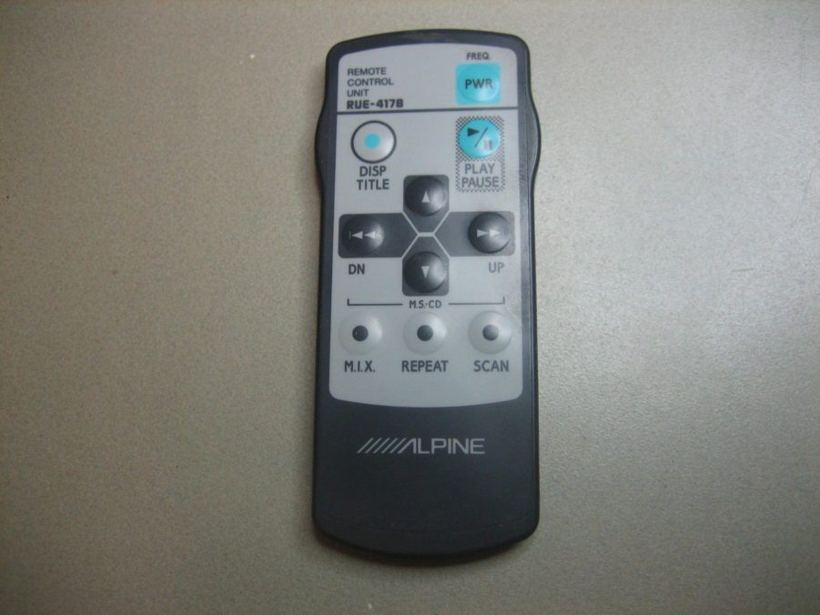 ALPINE RUE-4178 REMOTE CONTROL CAR STEREO RECEIVER