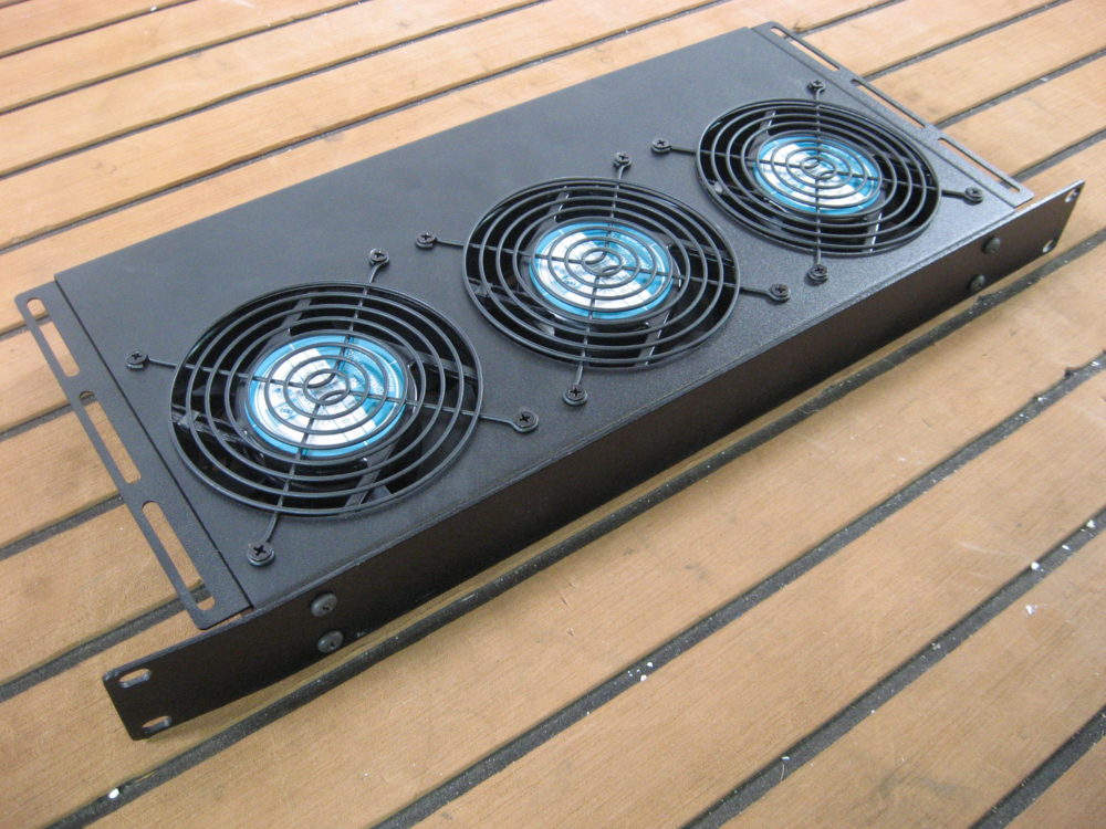 Black Box RM075 3-Fan Horizontal Rack Mount Fan Tray