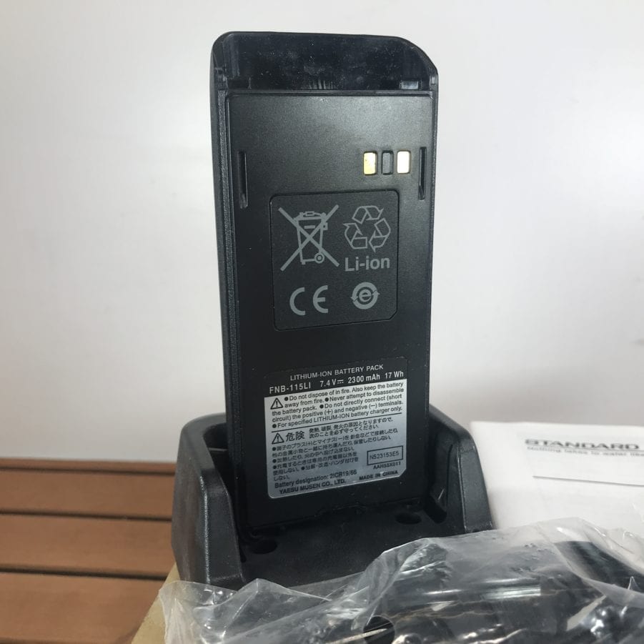 Standard Horizon HX407 Commercial UHF 5 Watt Handheld Radio Marine & Charger - Image 4