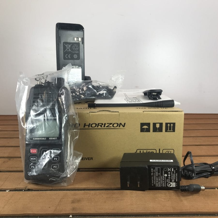Standard Horizon HX407 Commercial UHF 5 Watt Handheld Radio Marine & Charger