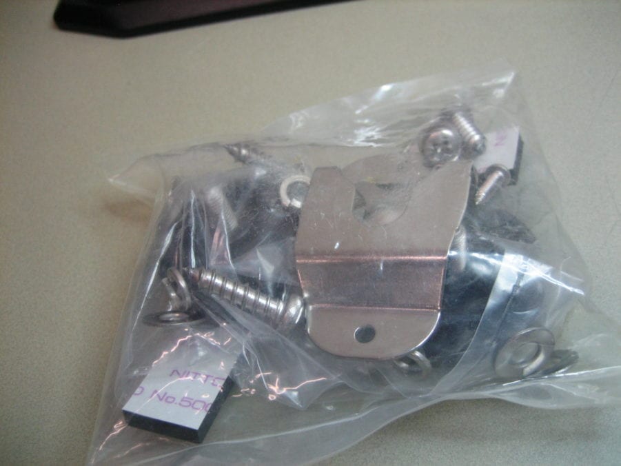 Icom *NEW* IC-M602 / IC-M604 VHF Mounting Mount Bracket w/ Knobs, Mic Clip - Image 5