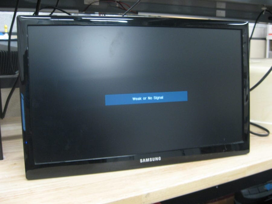 Samsung UN19D4003 19" 720p LED-LCD HDTV w/ Remote - Free US Shipping - Image 3