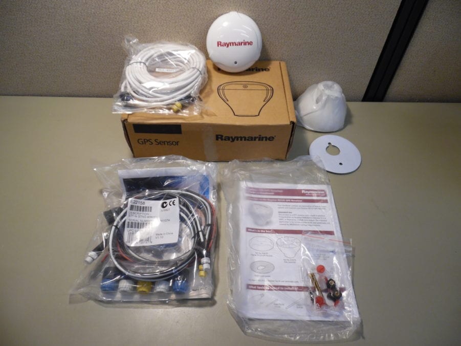 Raymarine Raystar 125 GPS Antenna + Seatalk NG to 1 Kit E32119 New in Box Max Marine Electronics