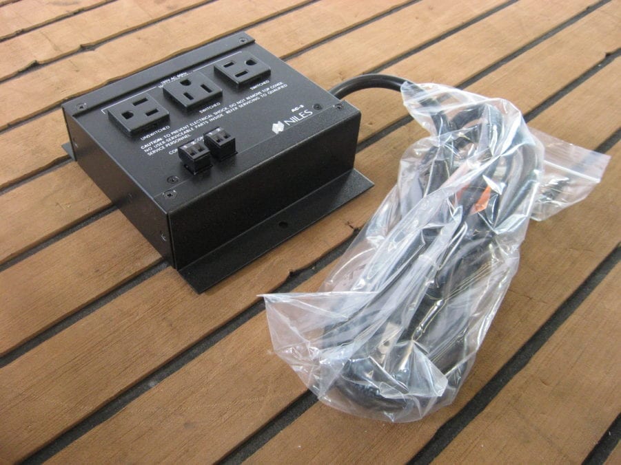 Niles AC-3 Voltage Triggered 3-VAC Outlets Power Strip - Free US Shipping - NEW - Image 5