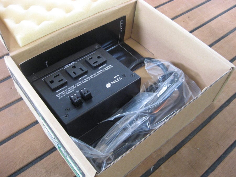 Niles AC-3 Voltage Triggered 3-VAC Outlets Power Strip - Free US Shipping - NEW - Image 3