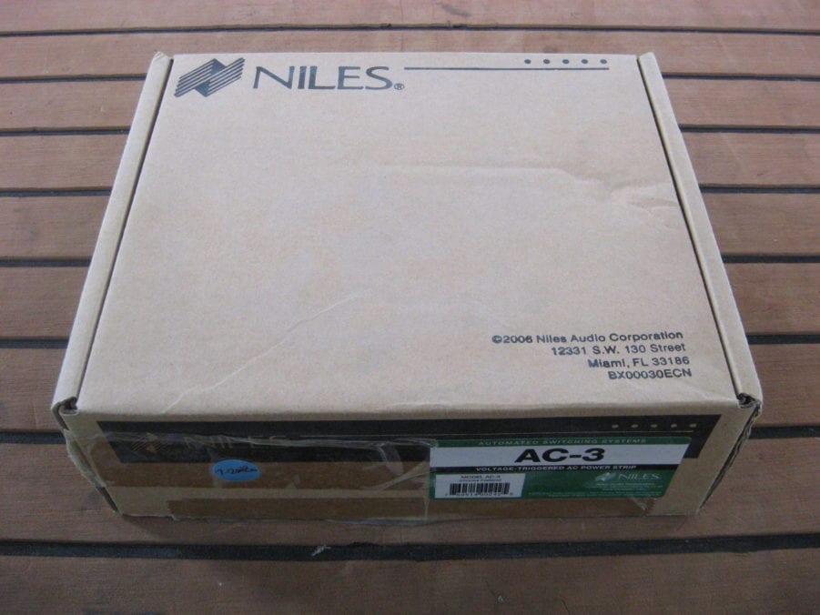 Niles AC-3 Voltage Triggered 3-VAC Outlets Power Strip - Free US Shipping - NEW - Image 2
