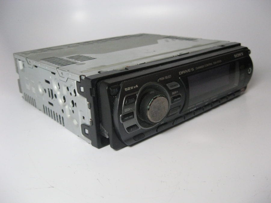 Sony CDX-GT510 FM/AM Compact Disc Player - Free US Shipping - Image 4