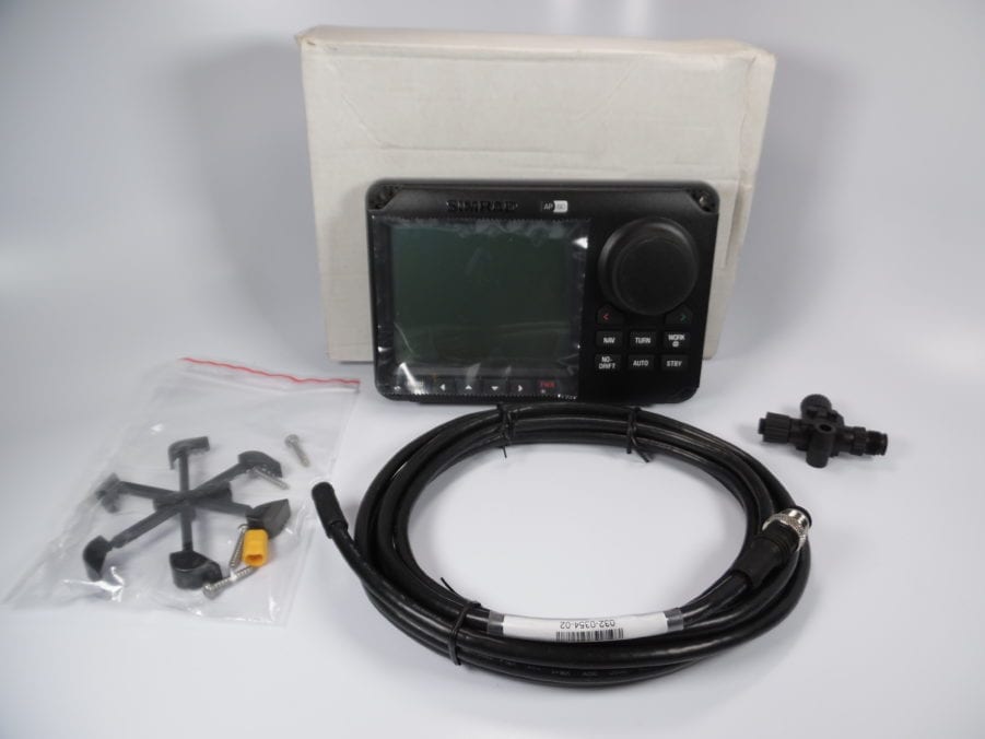 Simrad AP60 Control Head - 000-11220-001- W/ Accessories NEW OLD STOCK