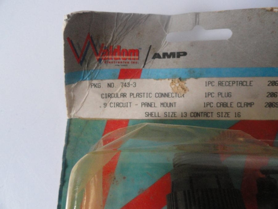 Waldom/Amp 743-3 Circular Plastic Connector - Free US Shipping - Image 2