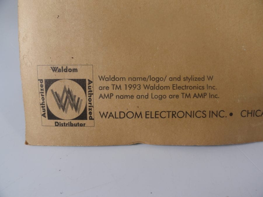 Waldom/Amp 743-5 Circular Plastic Connector - Free US Shipping - Image 6