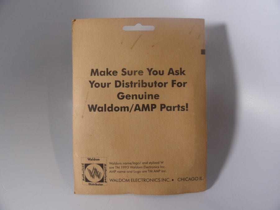 Waldom/Amp 743-5 Circular Plastic Connector - Free US Shipping - Image 5
