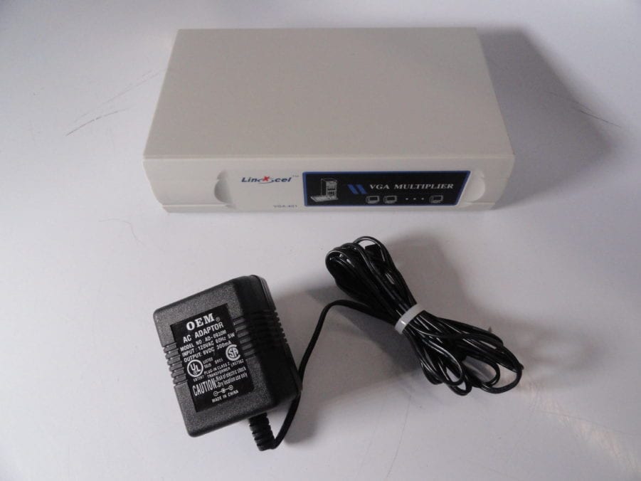 Linxcel VGA-401 4 Way Auto SVGA Monitor Splitter - Free US Shipping