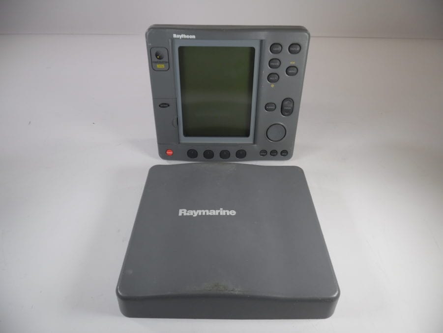 Raytheon RC520 ChartPlotter/GPS Display w/ Suncover - Tested 90 Day Warr