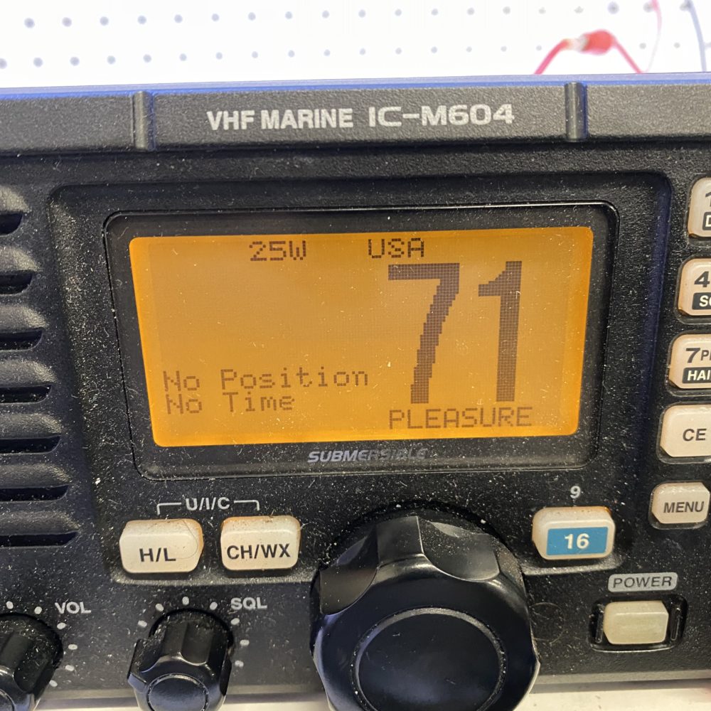 ICM604 Marine VHF Radio Transceiver w/ Microphone, Power Cable NO