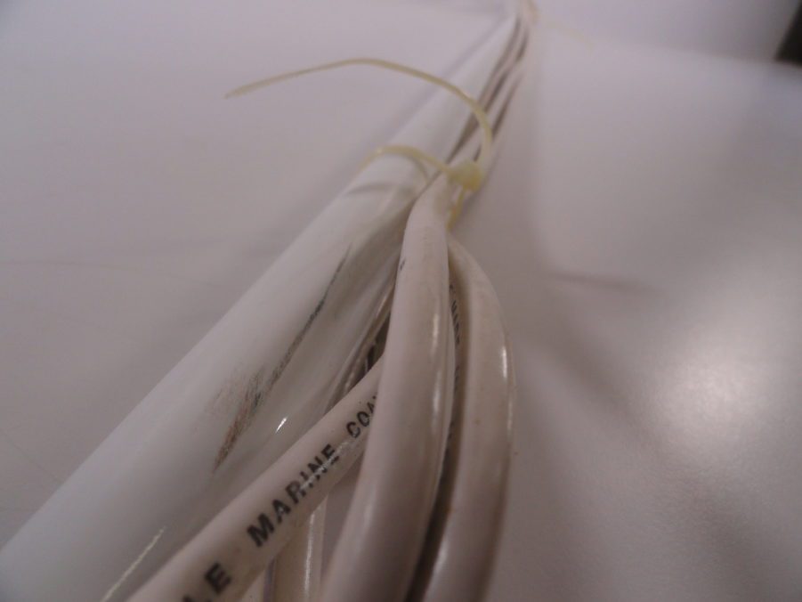 Digital Antenna 563-CW 4' 9dB Dual Band Cellular Marine Antenna (White) - Image 7