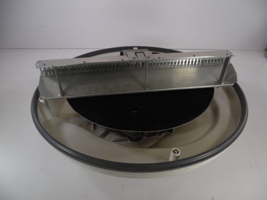Simrad DX60 4kw Radar Dome FOR PARTS OR REPAIR AS IS NO RETURNS - Image 4