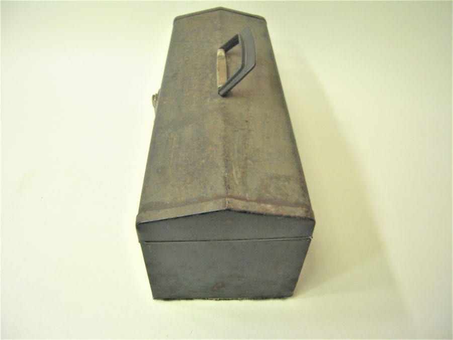 Vintage Union Manufacturing Metal Tool Tackle Chest Box *USED* - Image 4