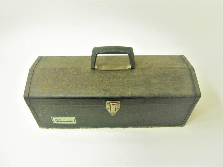 Vintage Union Manufacturing Metal Tool Tackle Chest Box *USED*