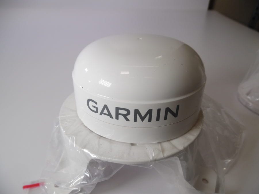 Garmin GPS17X NMEA2000 GPS Antenna w/3 Mounts Tested Working Max